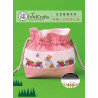 Внешний вид упаковки Клубника и кролик Набор для вышивания сумки на шнурке XIU Crafts 2860504