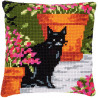  Котенок среди цветов Набор для вышивания подушки Vervaco PN-0184395