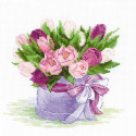 Тюльпаны в шляпной коробке Набор для вышивания Риолис