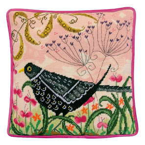  Blackbird Tapestry Набор для вышивания подушки Bothy Threads TLH1