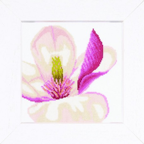  Magnolia Flower Набор для вышивания LanArte PN-0008305