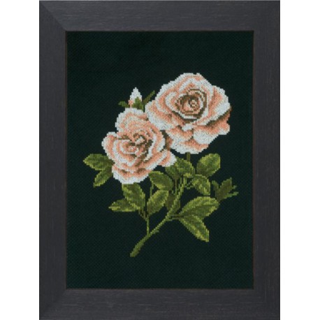  Roses on black Набор для вышивания LanArte PN-0008337