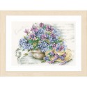 Hydrangea on a bench Набор для вышивания LanArte