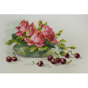  Розы и черешня Набор для вышивания Марья Искусница 04.005.16