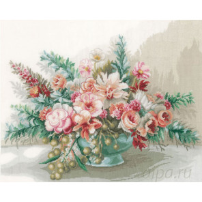 В рамке Bouquet of flowers Набор для вышивания LanArte PN-0169794
